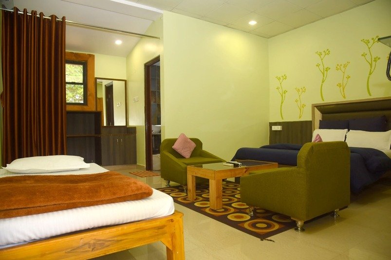 Svasara Jungle Lodge luxury pool villa near Tadoba Kolara Gate